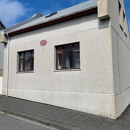 Litith Einbylishus A Besta Stath. Vestmannaøerne Eksteriør billede